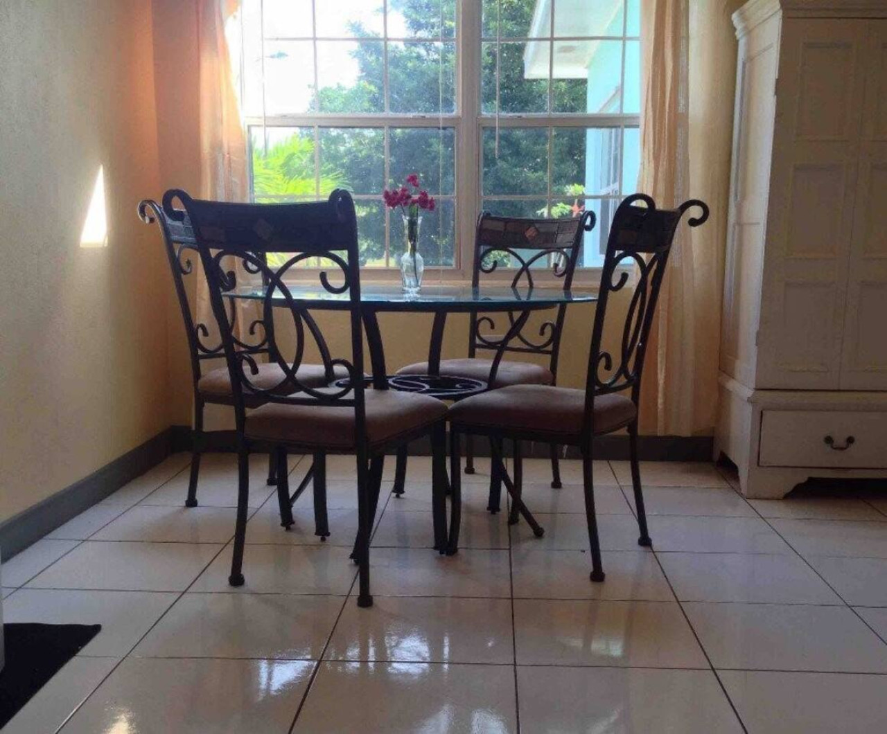 s3-bp-or-steps-to-beach/