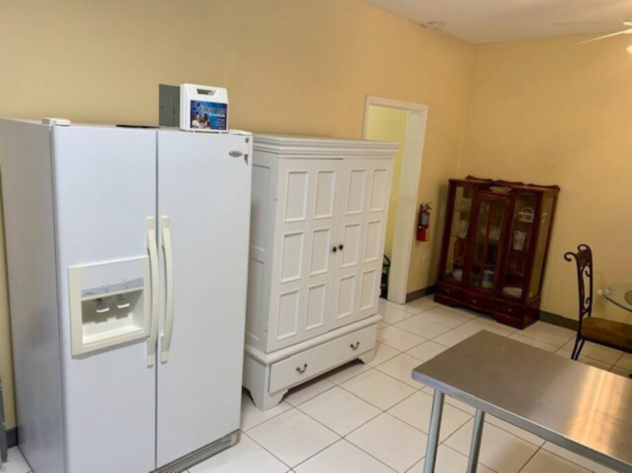 s3-bp-or-steps-to-beach/