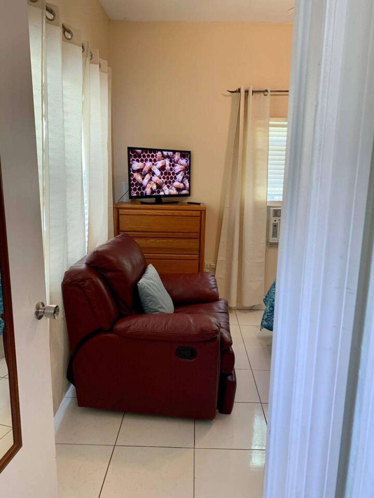 s4-bp-or-steps-to-beach-or-free-upgrade-stay-less30-oct/