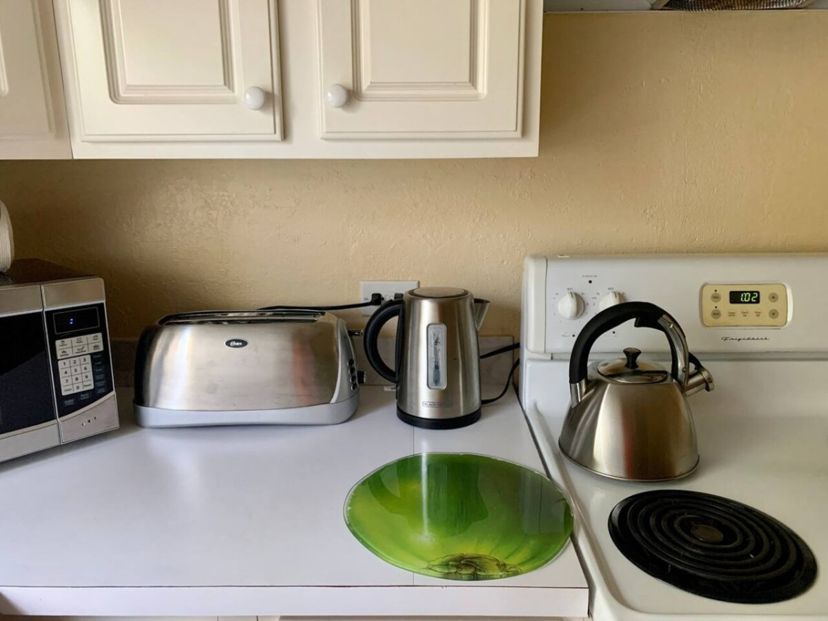 s2b-bp-or-steps-to-beach-or-room-in-shared-suite/