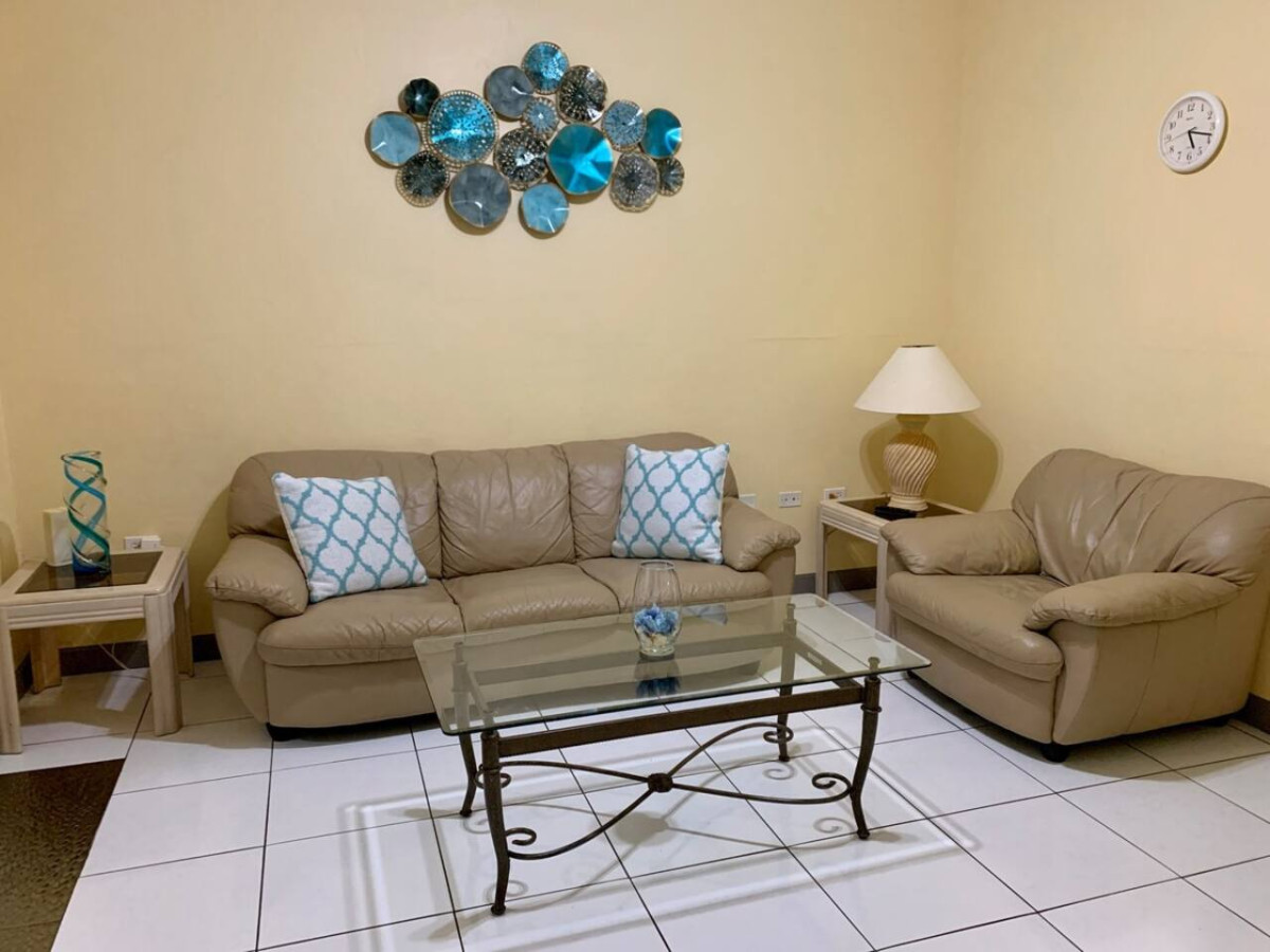 s2b-bp-or-steps-to-beach-or-room-in-shared-suite/