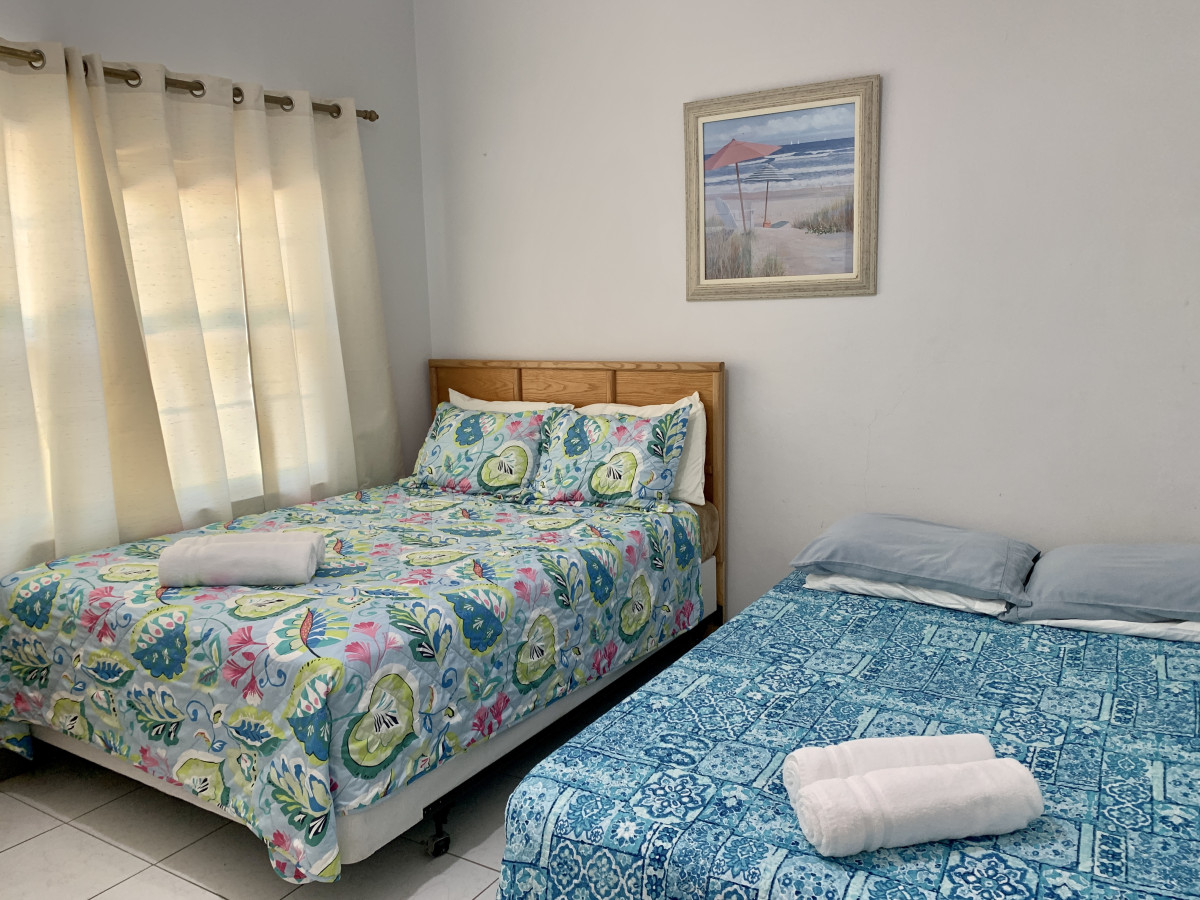 3-suites-and-breakfast-or-steps-to-beach/