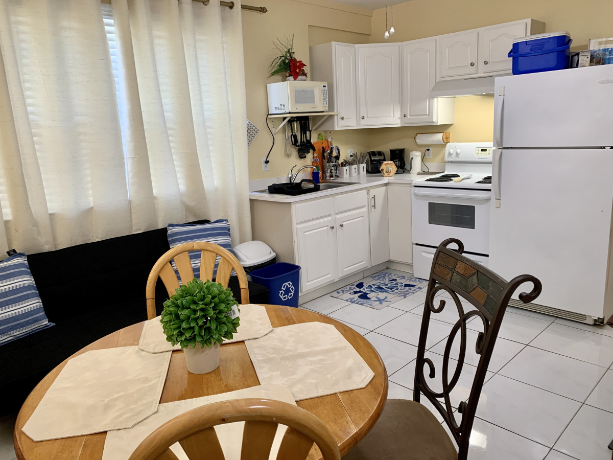 3-suites-and-breakfast-or-steps-to-beach/