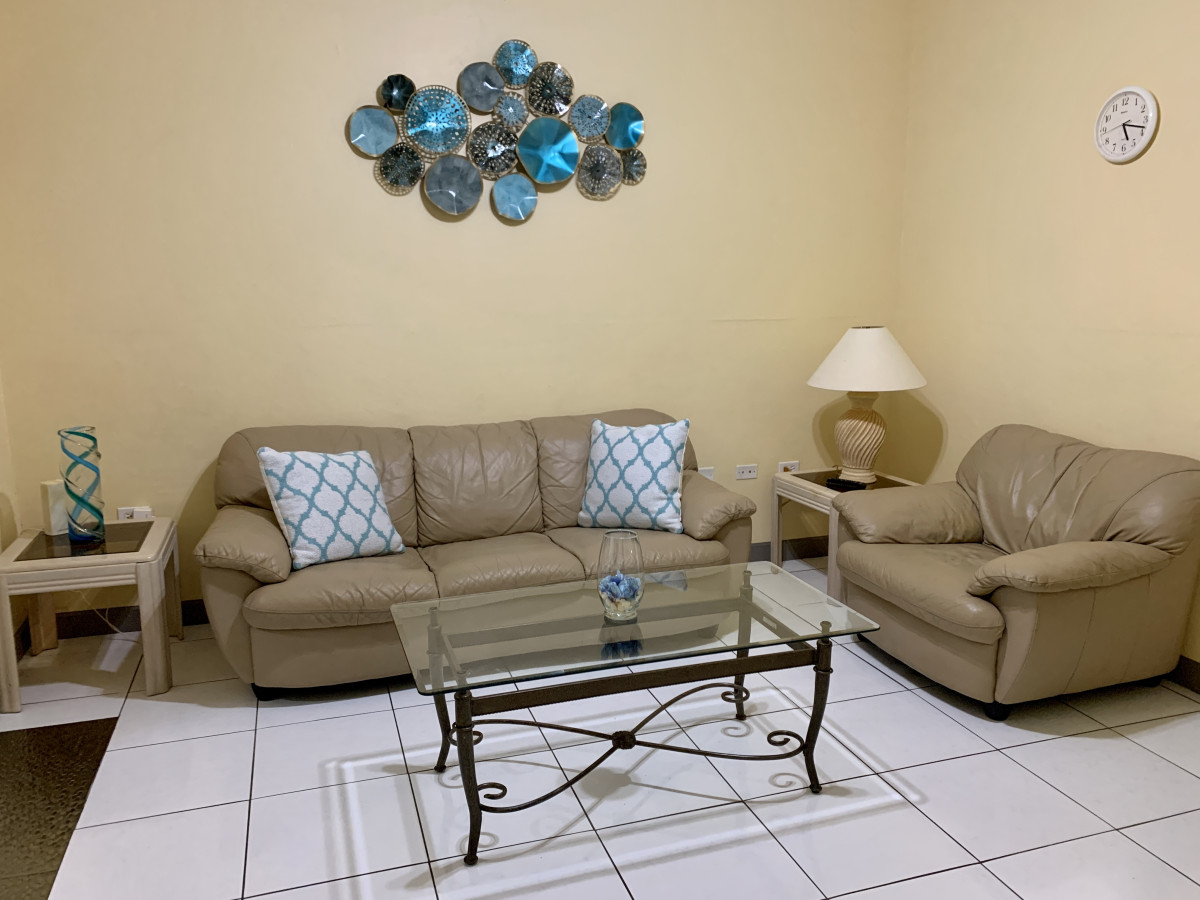 3-suites-and-breakfast-or-steps-to-beach/