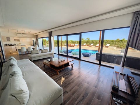 Spacious Private Pool 3BR Somabay Villa w Seaviews image 3