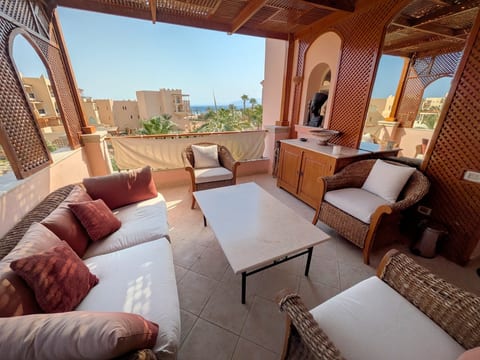 Central Somabay Marina Apt w Terrace & Sea Views image 2