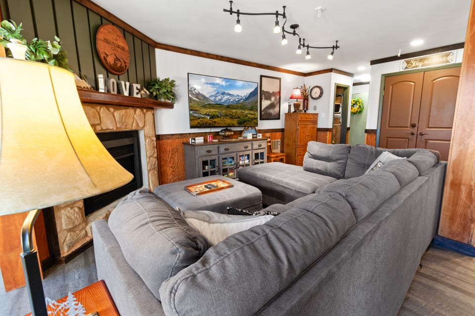 Welcome to Leatherbark 203B! (Misty Mountain Retreat)