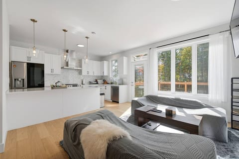 Quiet and Convenient Retreat