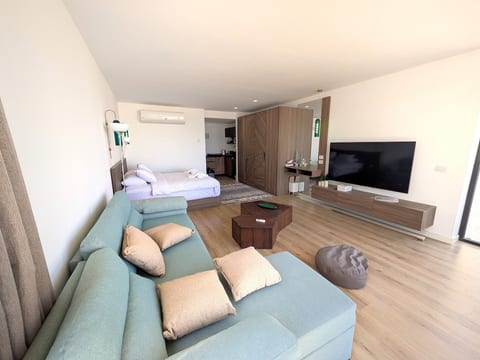 Stylish Seaview Somabay Studio w Free Beach, Pool image 2