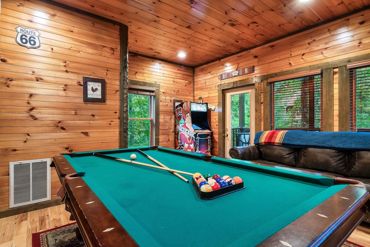 Autumn Escape. 4BR Fireplace, Theater, HotTub image 21 Autumn Escape. 4BR Fireplace, Theater, HotTub