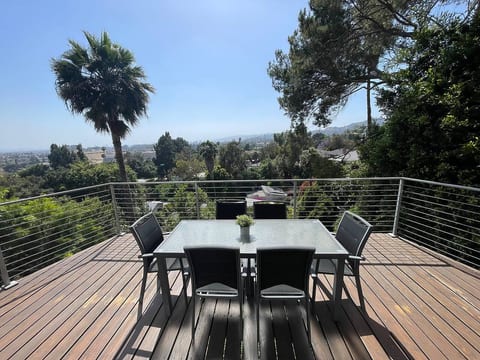 LA Chic Stunning Views & Sunsets