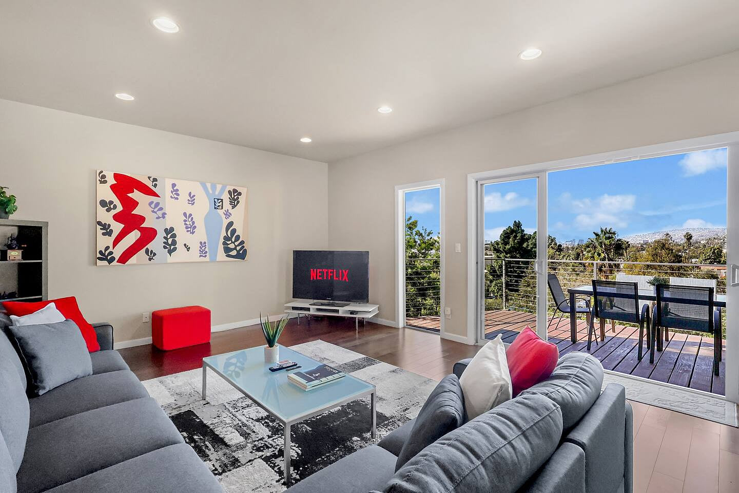 LA Chic Stunning Views & Sunsets