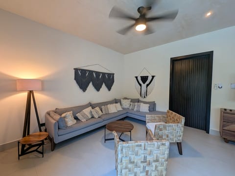 Luxury 4 Bedroom Villa with Private Pool image 4