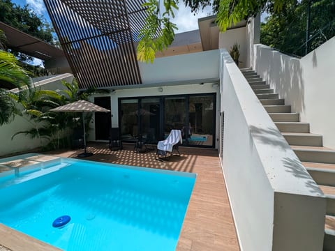 Luxury 4 Bedroom Villa with Private Pool image 2