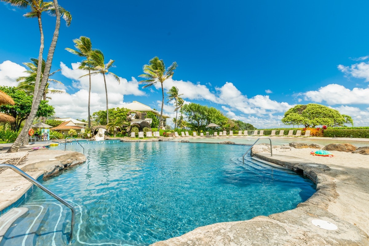 new!-beachfront-resort.-oceanview-lanai.-king-bed/