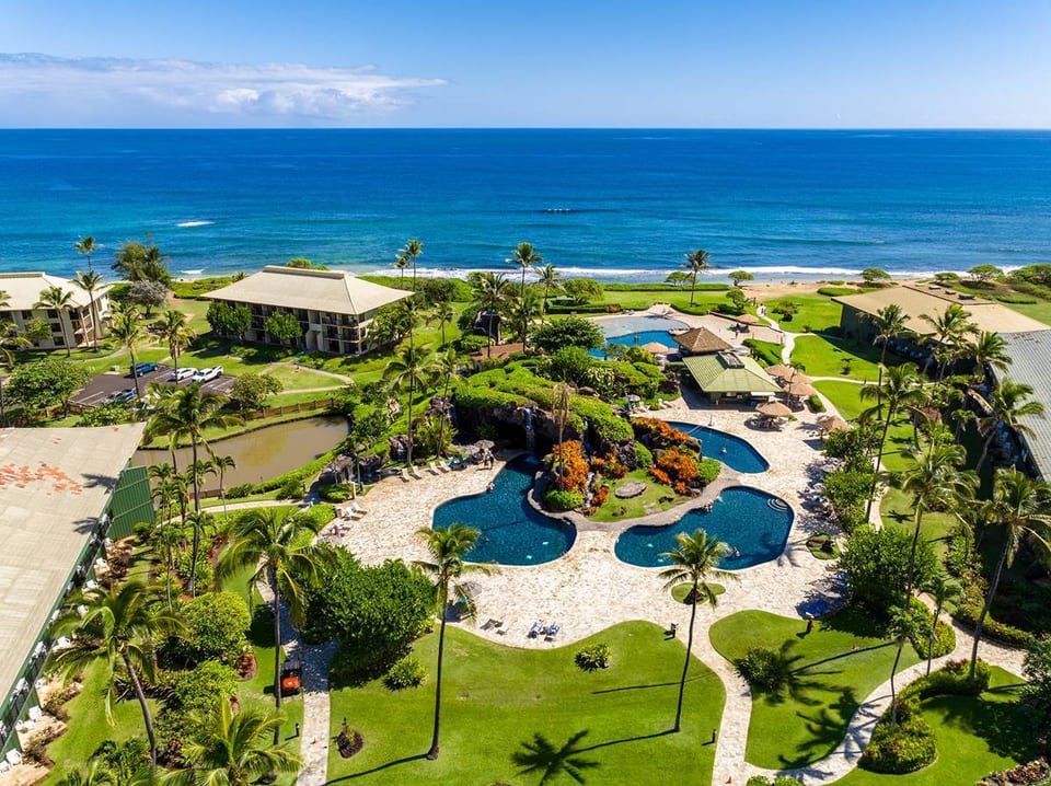 New! 4 Resort Rooms. Sleeps up to 11. Beachfront image 1