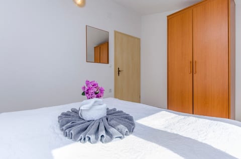 Apartments Nedi - Unit 377936-13