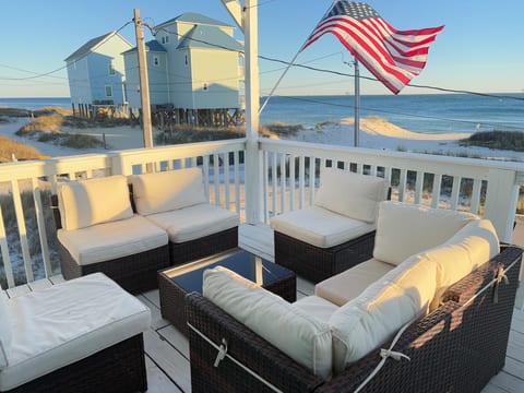 White Sand Beachfront Paradise