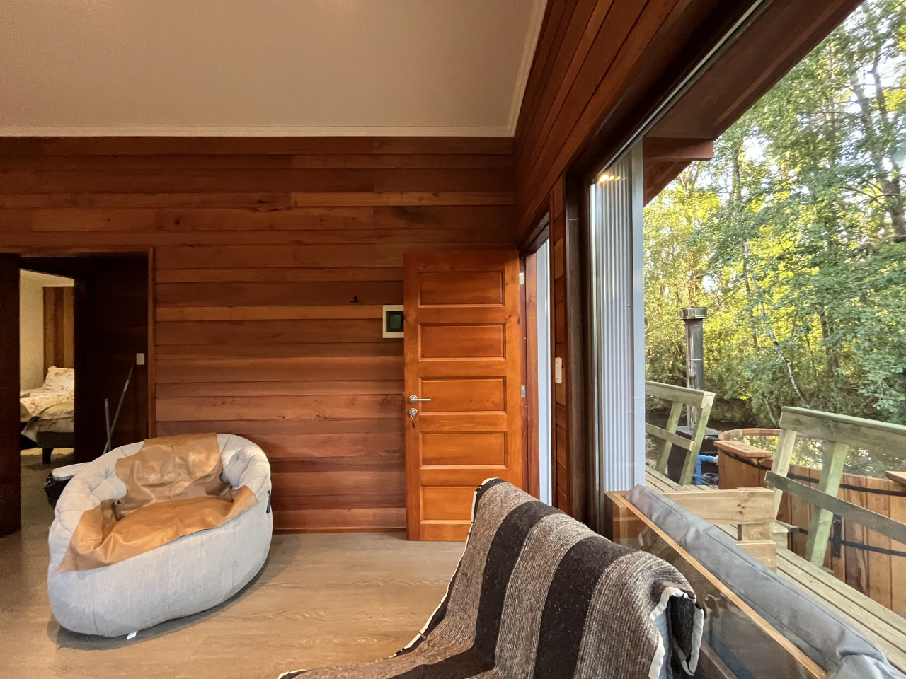cabin-oak-or-bbq-laundry-wifi-wood-hot-tub/