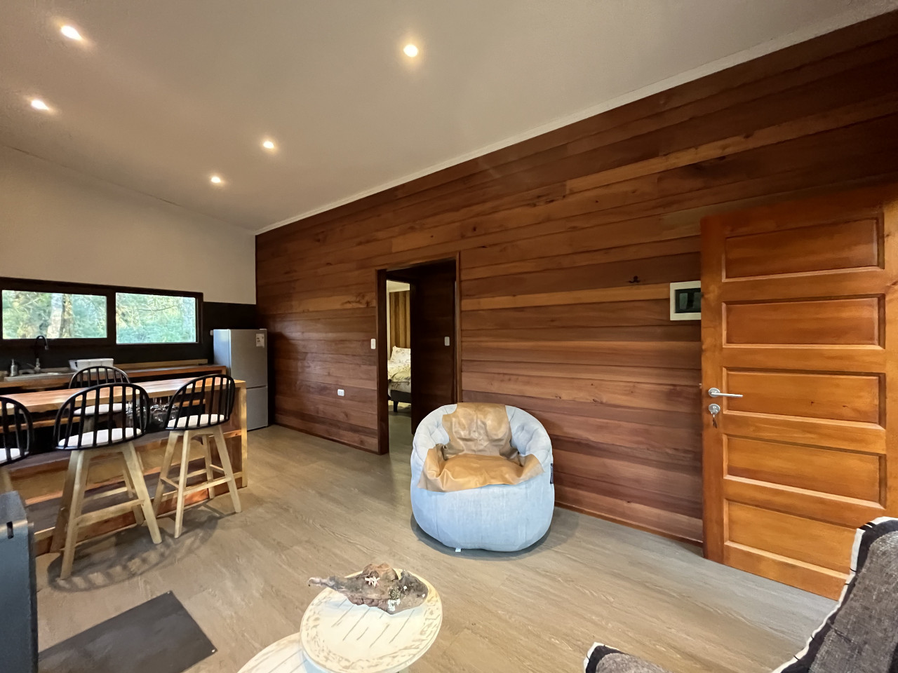 cabin-oak-or-bbq-laundry-wifi-wood-hot-tub/