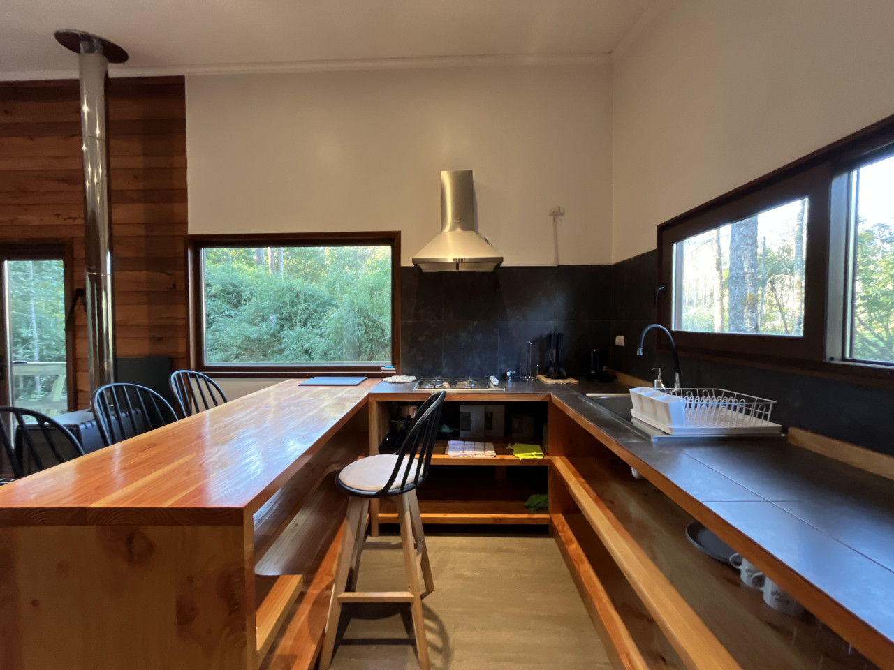 cabin-larchor-bbq-laundry-wifi-wood-hot-tub/