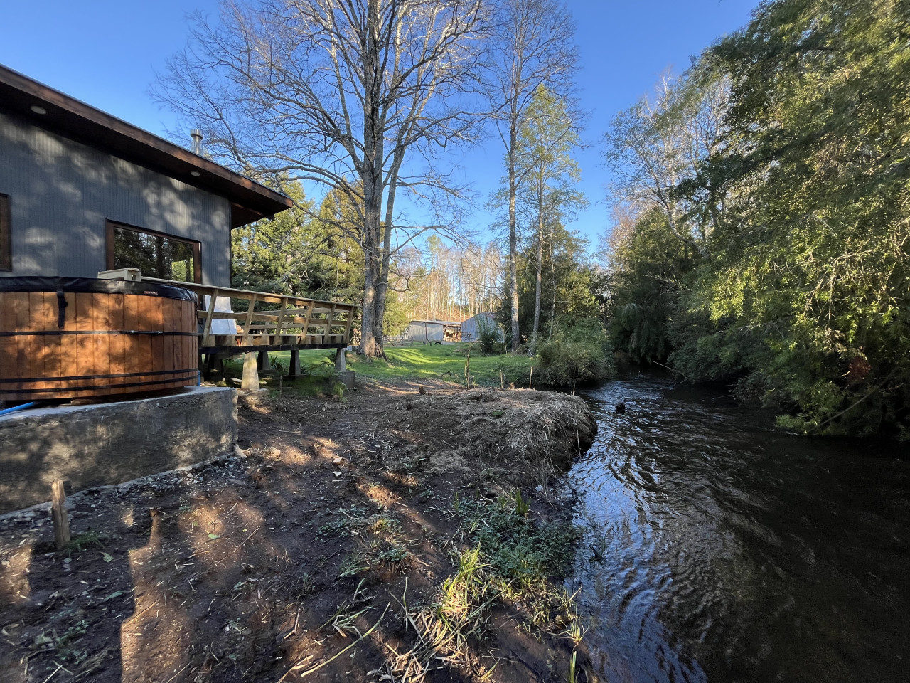 cabin-larchor-bbq-laundry-wifi-wood-hot-tub/