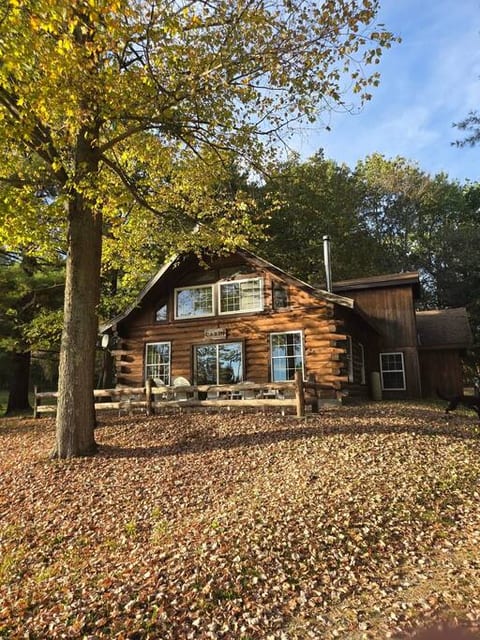 Secluded Rustic Cabin on Private Pond
