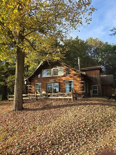 Secluded Rustic Cabin on Private Pond