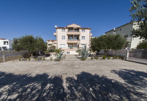 Apartments Milenko - Unit 377941-13