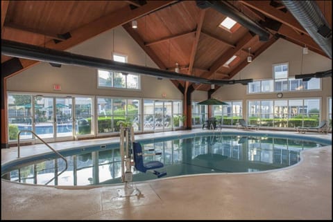 Branson Resort Getaway with Amenities