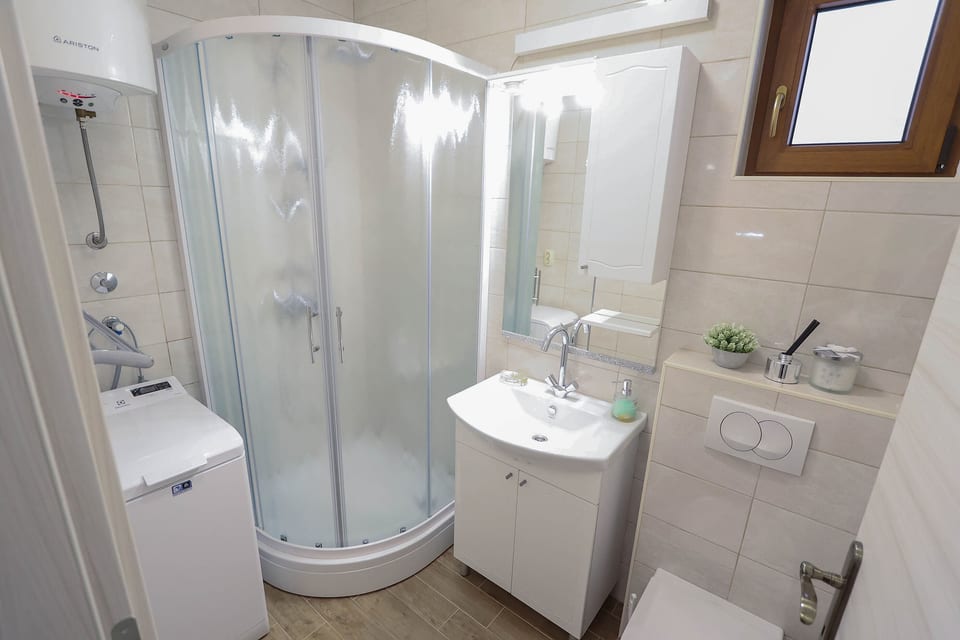 Apartment Spider with parking - Unit 377949-13 - Croatia
