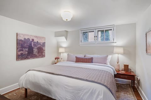 Cozy Downtown Provo Cottage w/ King Bed