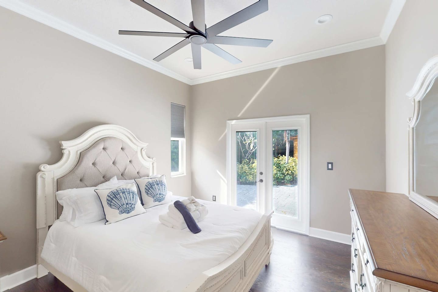 the-riverview-estates:-sauna-and-heated-pool/