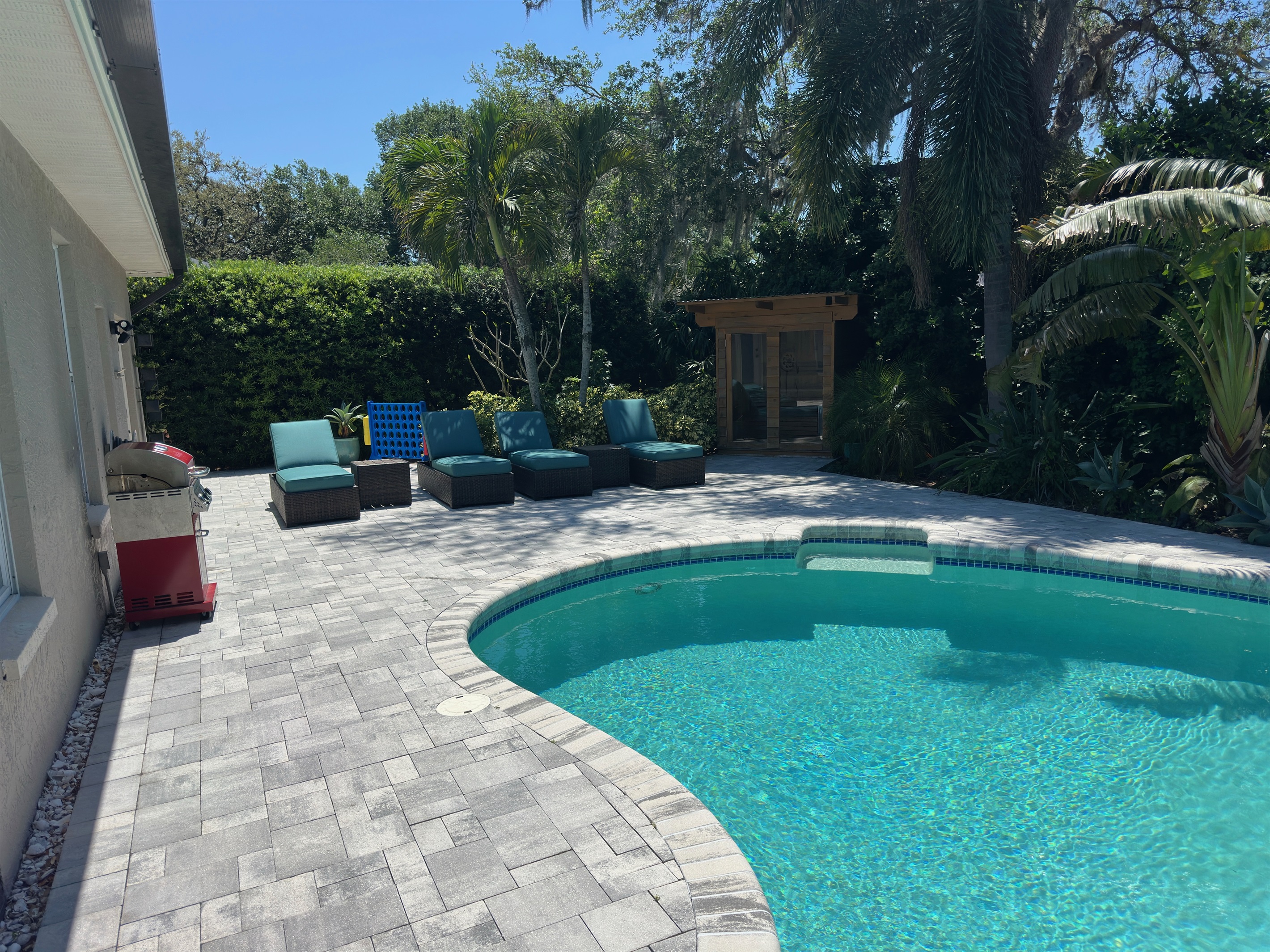 the-riverview-estates:-sauna-and-heated-pool/