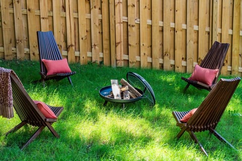 Cozy 3BD Stay | BBQ & Yard | Mins to Duke/Downtown