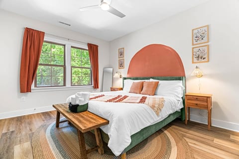 Cozy 3BD Stay | BBQ & Yard | Mins to Duke/Downtown