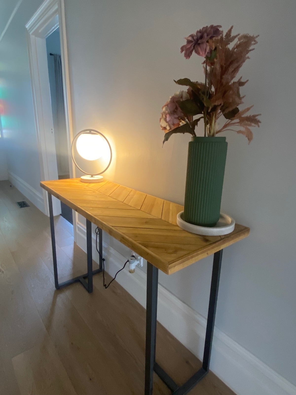 brighton-designer-retreat-walk-to-beach-and-cafes/