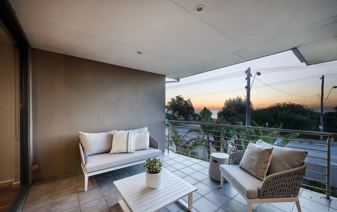 black-rock-waterfront-4br-heated-spa-and-views/