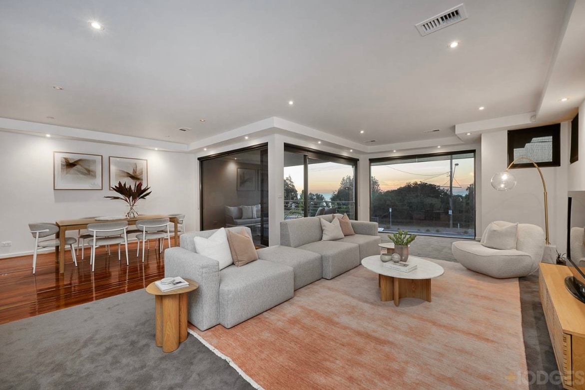 black-rock-waterfront-4br-heated-spa-and-views/