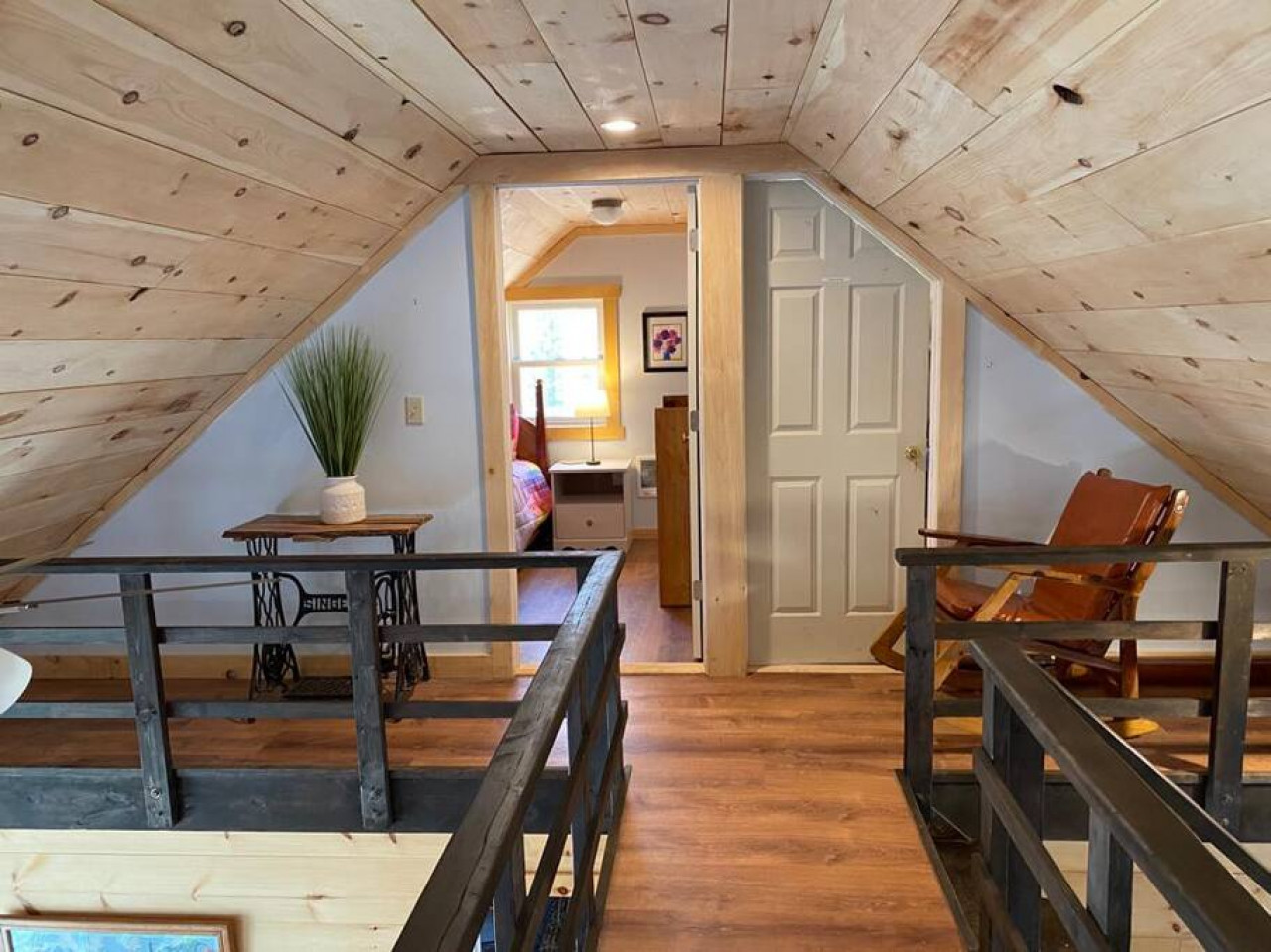 Eastman's Seaside Cottage with Private Beach - Deer Isle