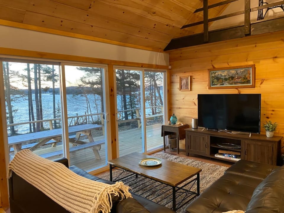 Eastman's Seaside Cottage with Private Beach - Deer Isle