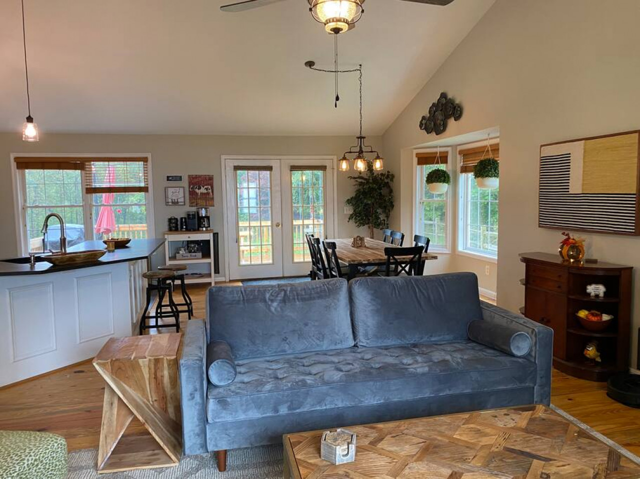 Blue Mountain Getaway: Hot tub, Winery, Game Room - Wise County