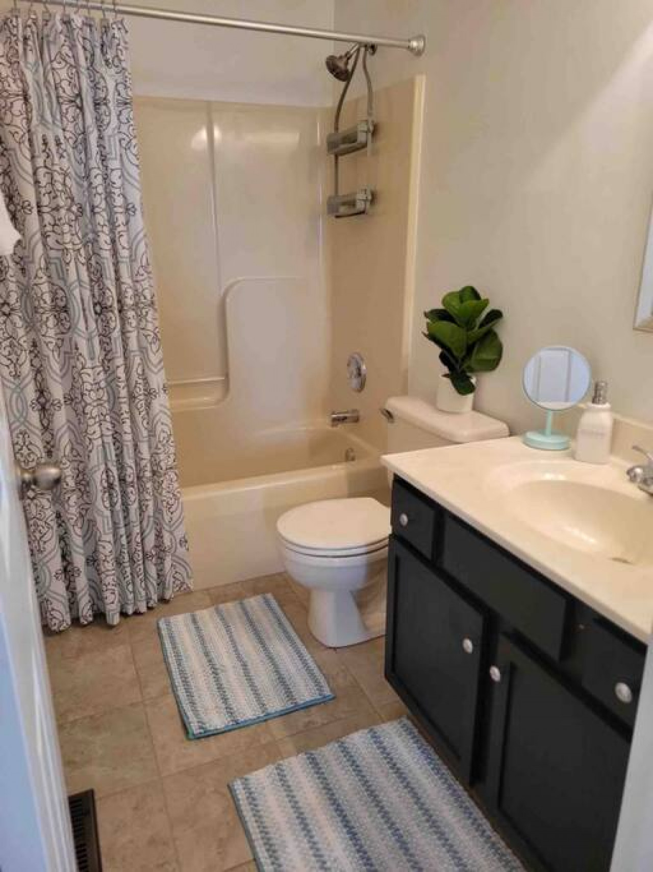 Blue Mountain Getaway: Hot tub, Winery, Game Room - Wise County