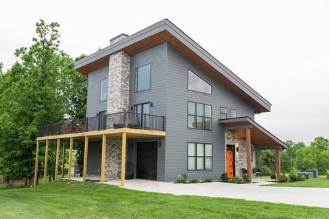 Fairway Haven Golf Course/Lake Retreat image 2