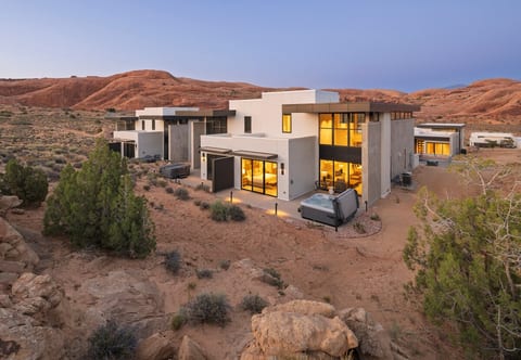 Lionsback Resort - The Strata Casita