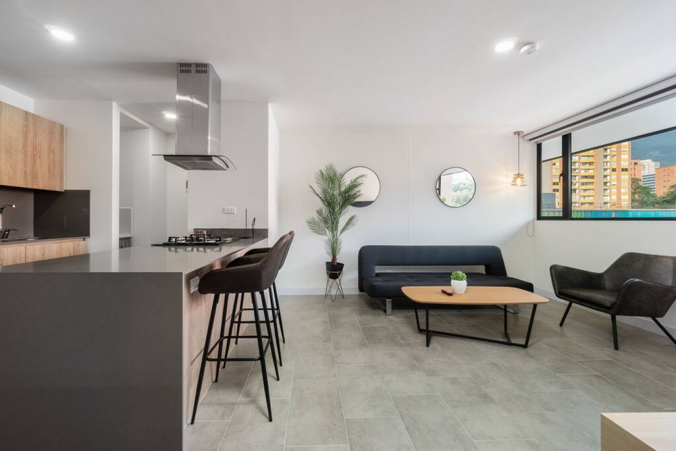 Go Living & Suites - 402