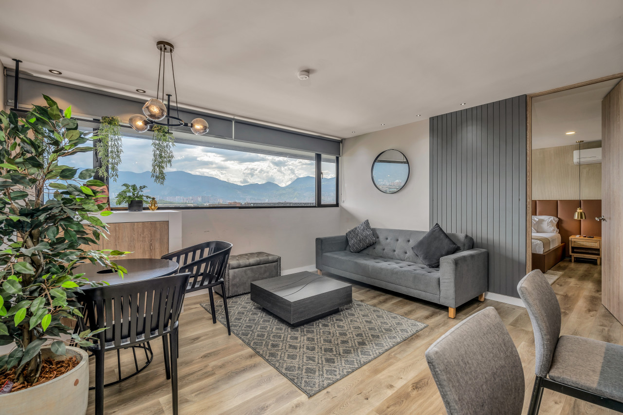 Go Living & Suites - 801