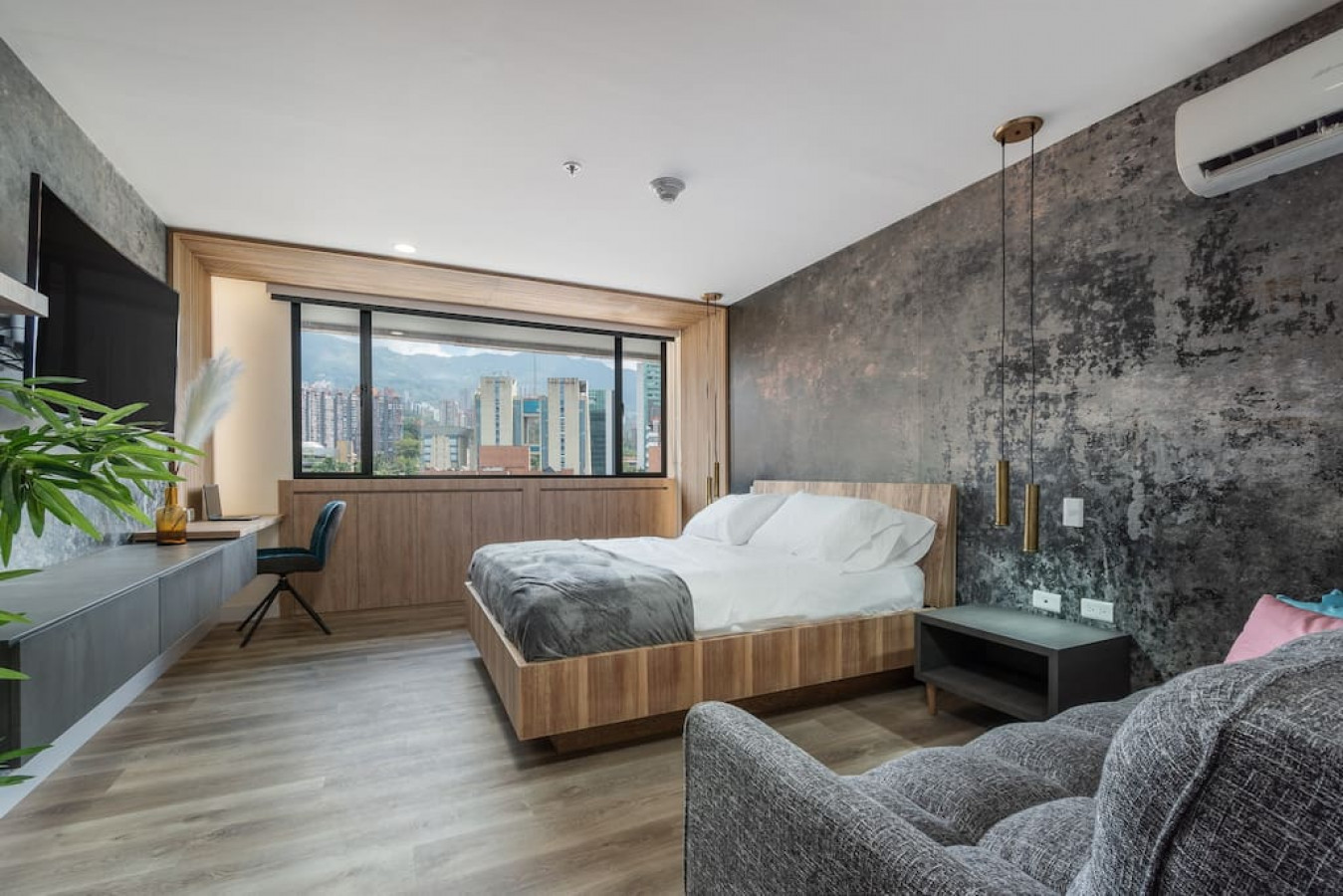 Go Living & Suites - 1413