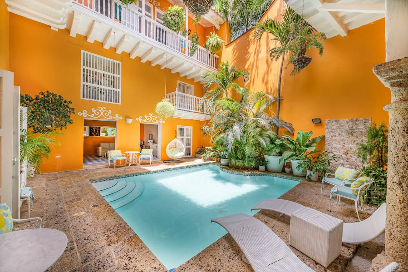 Amazing Colonial Mansion-8BR-Private Pool-Old City