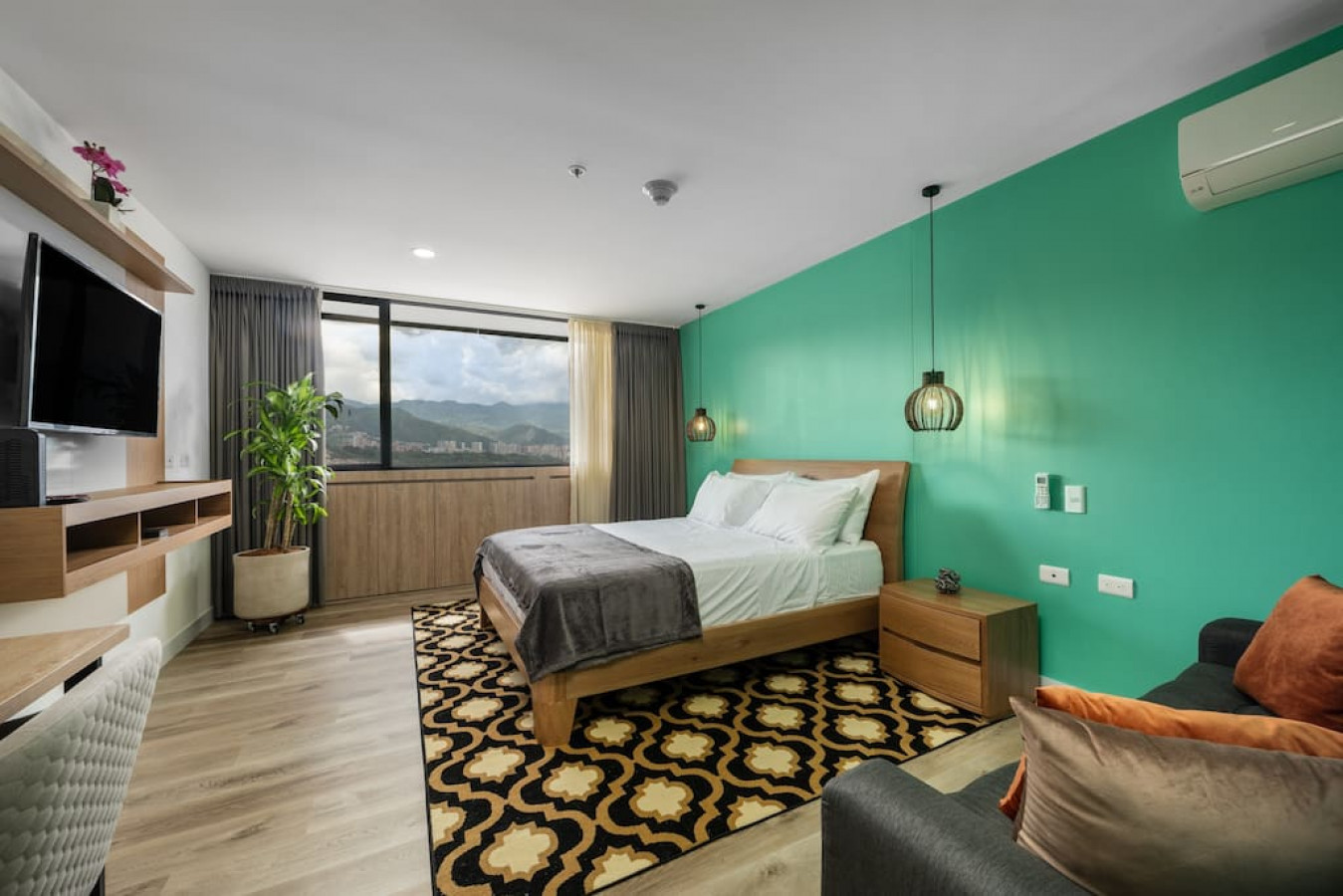 Go Living & Suites - 1316